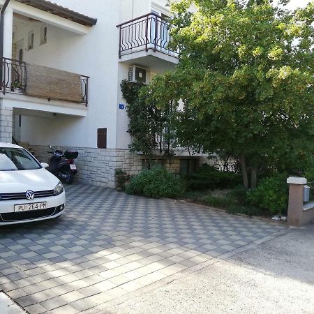 Apartmani Komunela أوماغ المظهر الخارجي الصورة