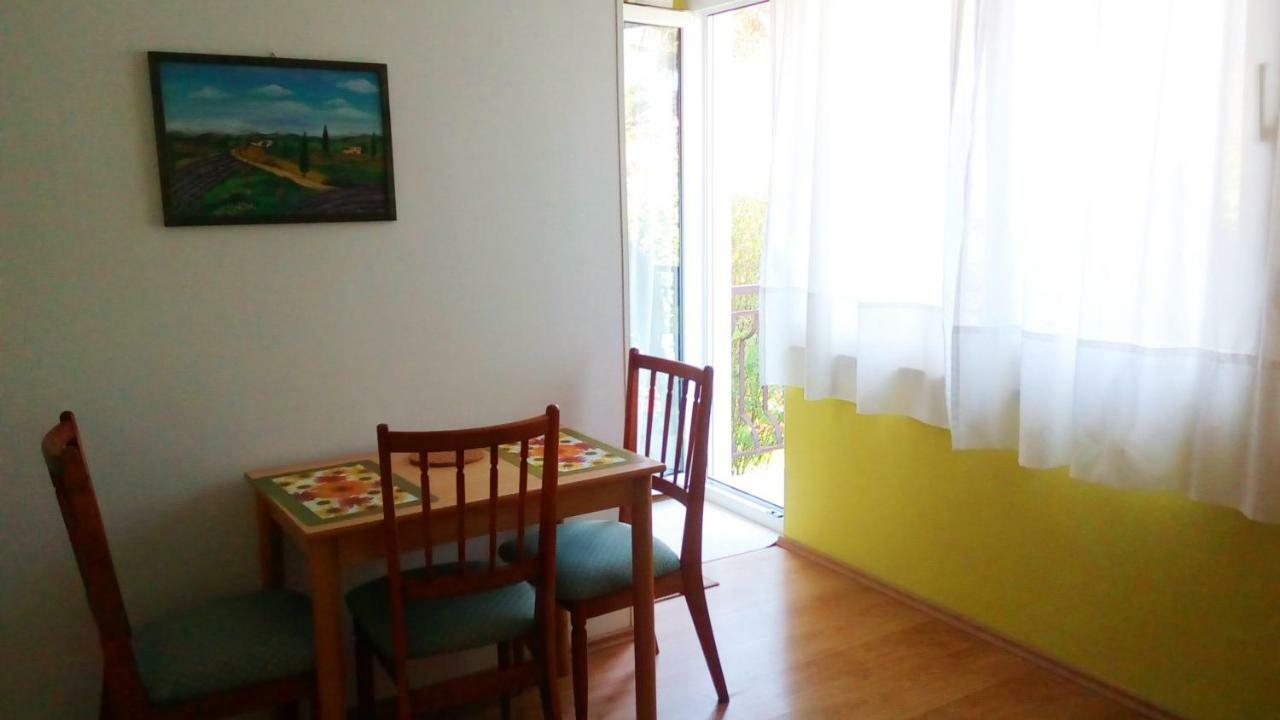 Apartmani Komunela أوماغ المظهر الخارجي الصورة
