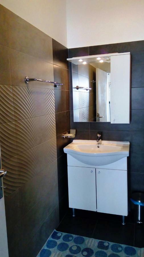 Apartmani Komunela أوماغ المظهر الخارجي الصورة