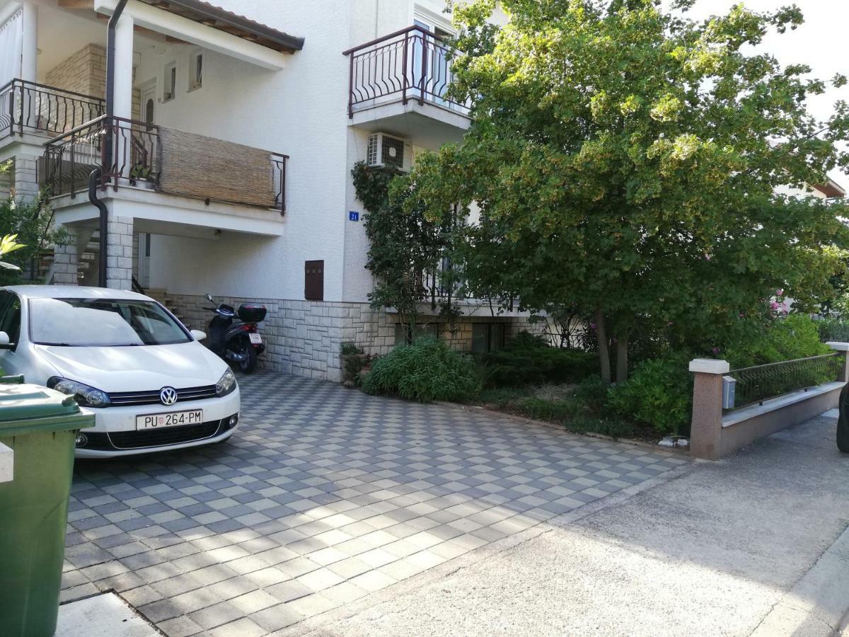 Apartmani Komunela أوماغ المظهر الخارجي الصورة